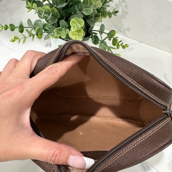 SOLD-Authentic Vintage Gucci Brown Monogram Wristlet Bag - Picture 12 of 16